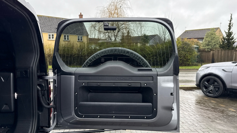 Land Rover Defender 90 Diesel 3.0 D250 Hard Top SE Auto